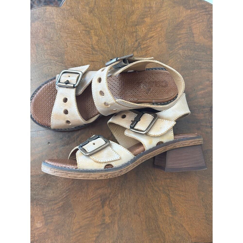 NIB Casta Taupe / Pistachio Leather Strappy Sandal PORTUGAL #0592 SZ 40 - Picture 3 of 6